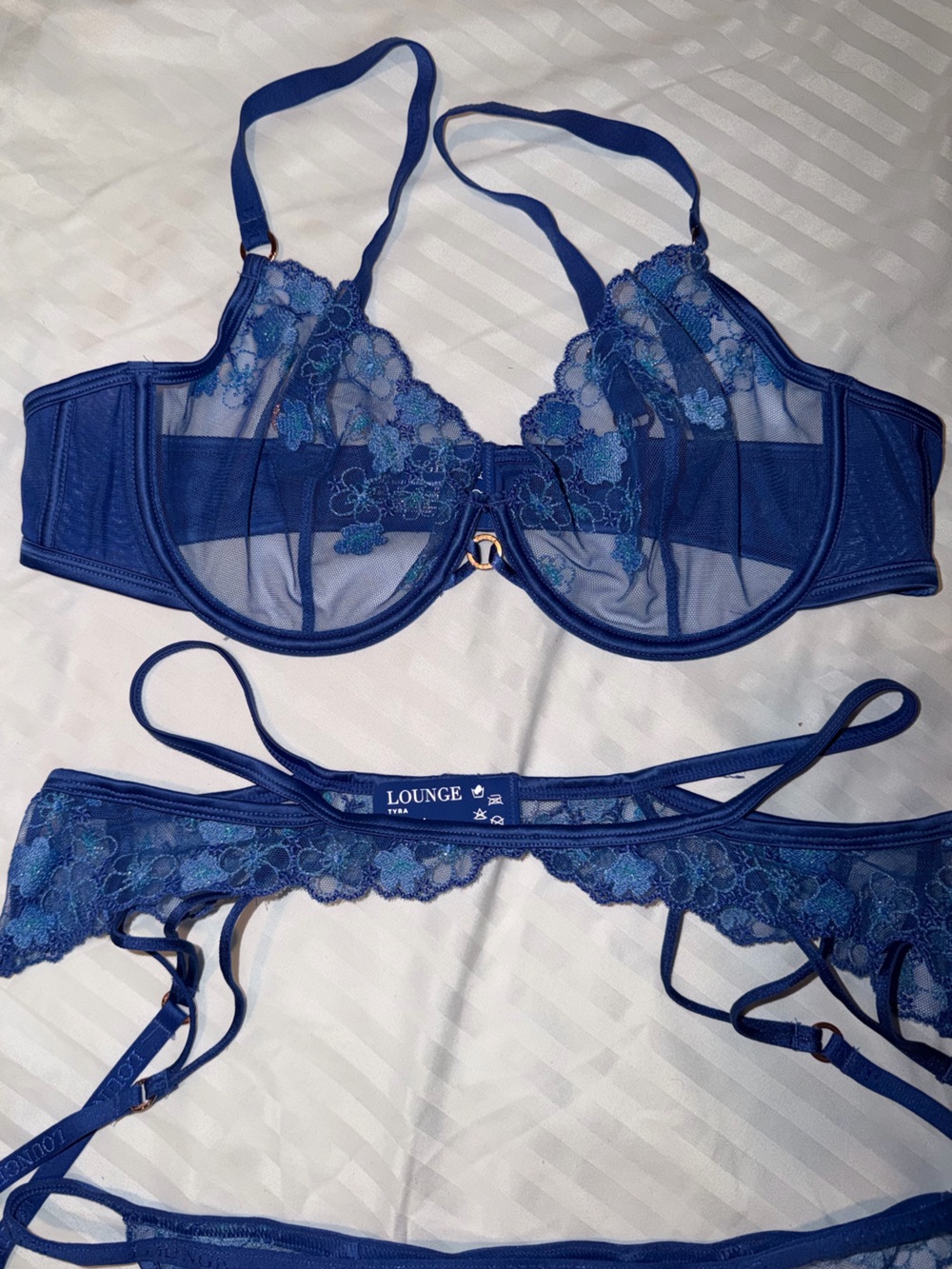 Lounge Tyra Floral Lingerie Set - Picture 3 of 4